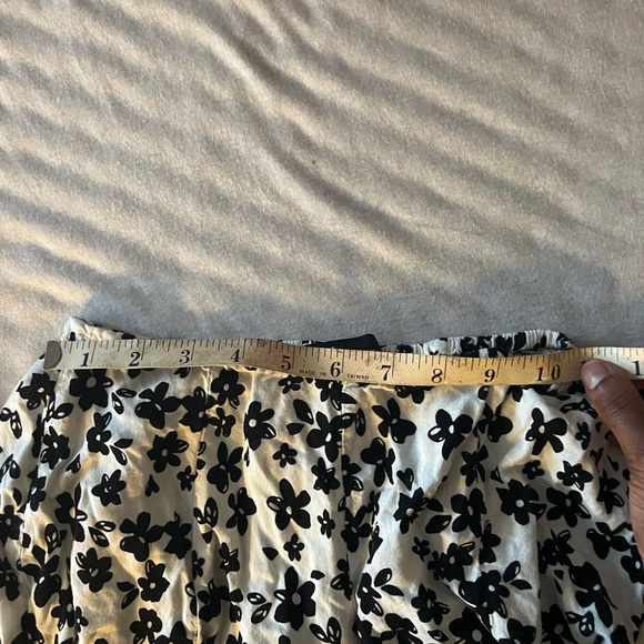 Kendal and Kylie Split Leg Palazzo Pants - Picture 4 of 4